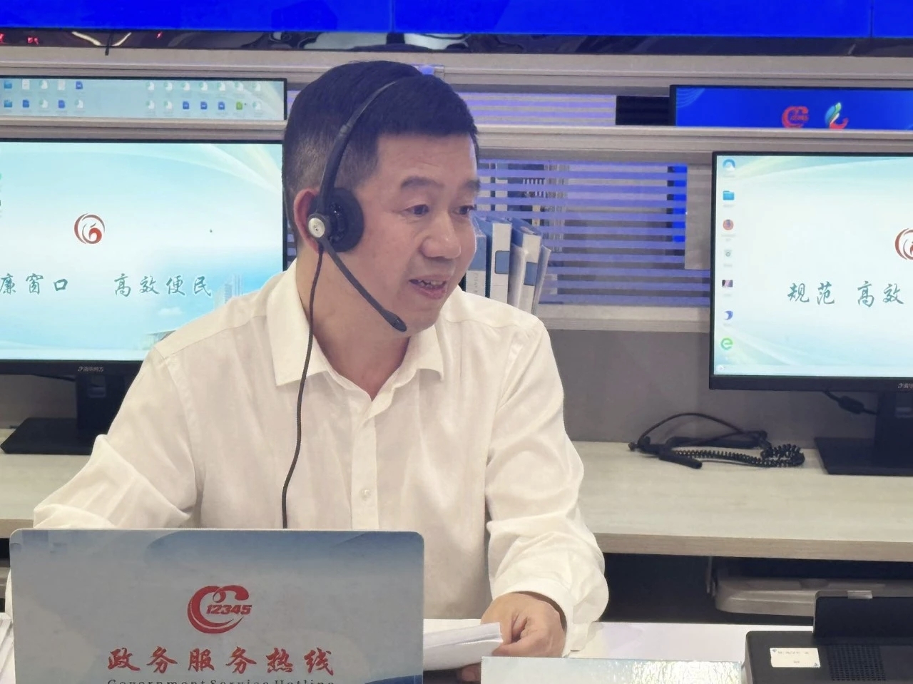 線上傾聽民意，線下立即行動！王書記現場解決群眾難題